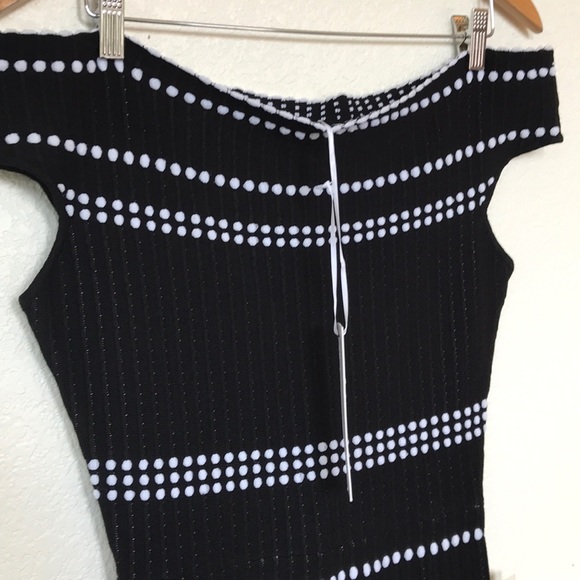 NEW Adelyn Rae Off the Shoulder Sweater Dress sz M - Picture 4 of 6